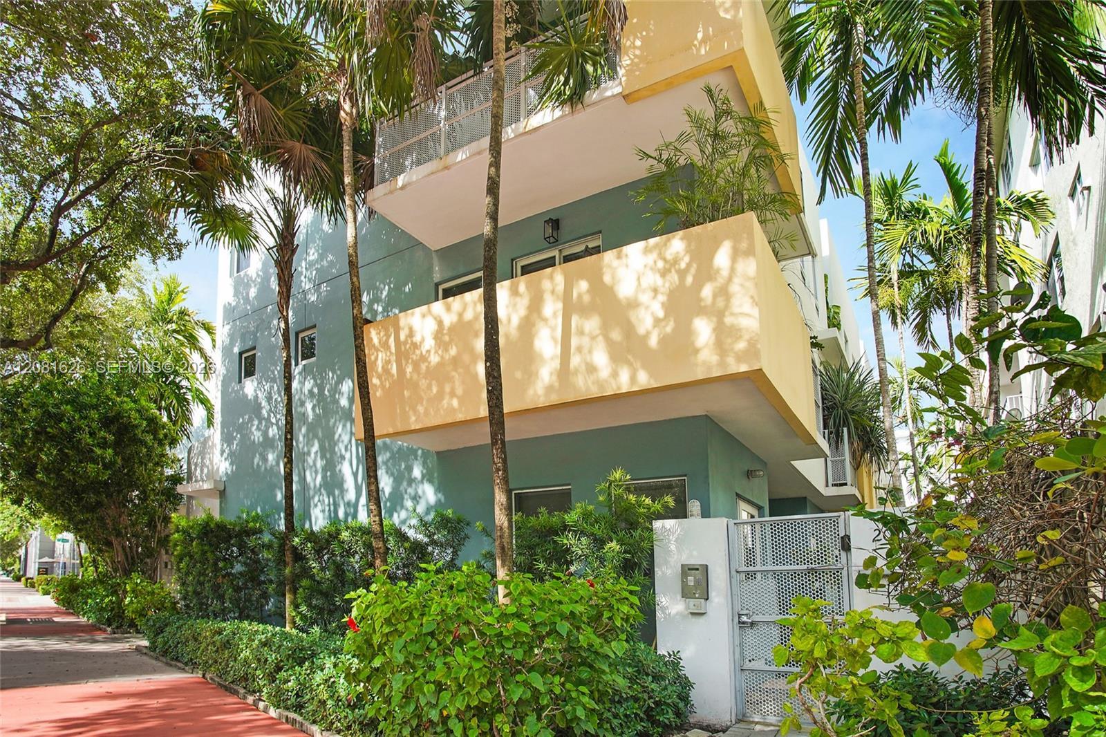 206 Washington Ave # 12, Miami Beach FL 33139