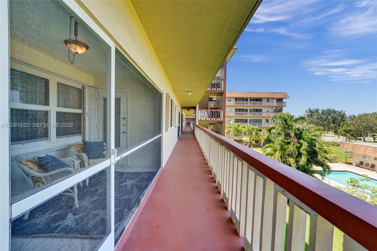 5300 Washington St # V308, Hollywood FL 33021 photo 2