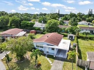 1041 NW 24th Ter, Fort Lauderdale FL 33311 photo 2