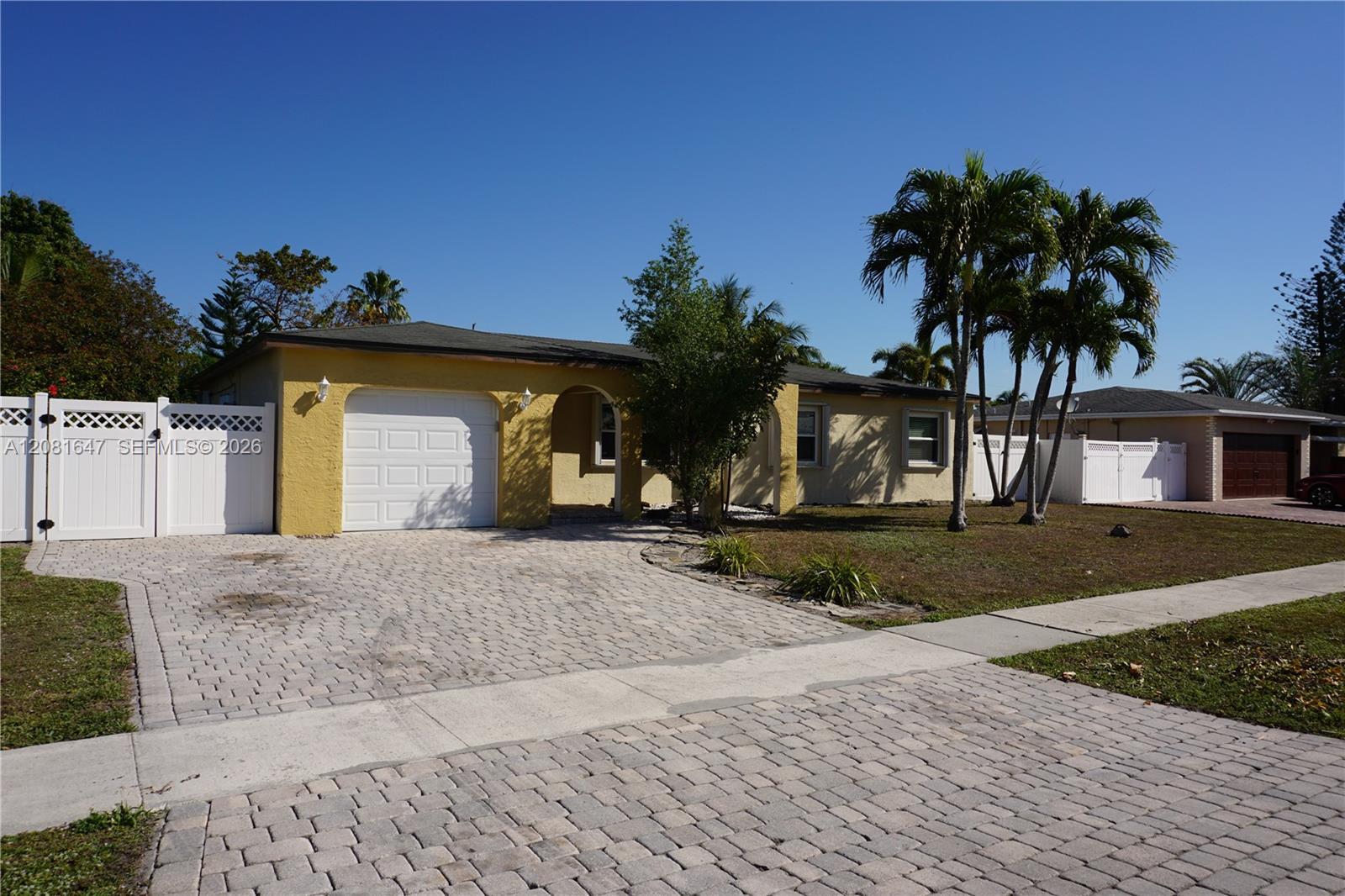 4857 Alfresco St, Boca Raton FL 33428 photo 2