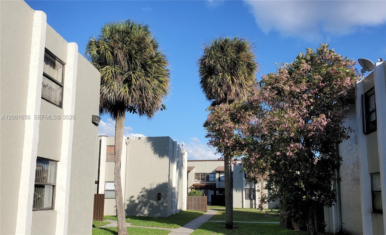 10020 NW 9th St Cir # 102, Miami FL 33172 photo 2