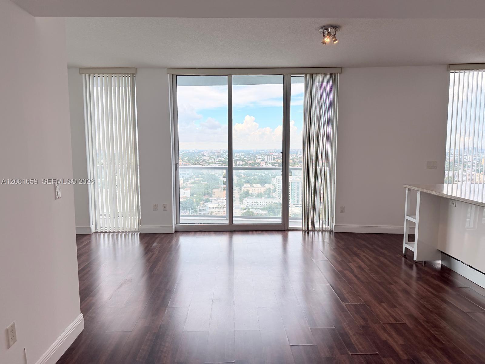 185 SW 7th St # 2600, Miami FL 33130 photo 2