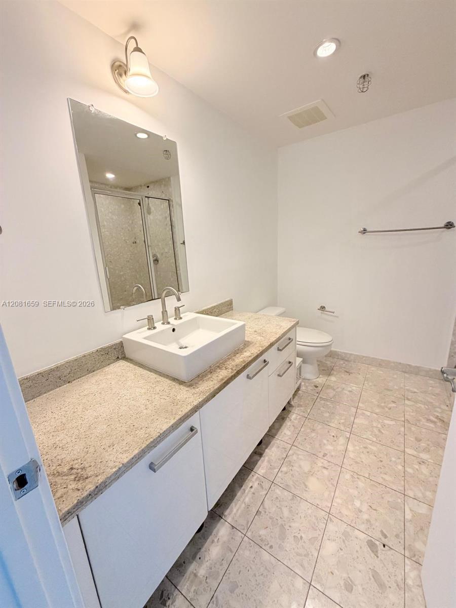 185 SW 7th St # 2600, Miami FL 33130 photo 3