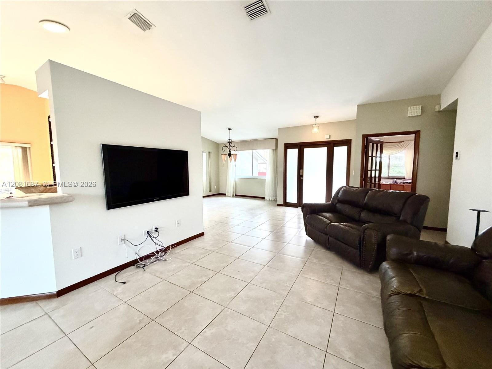 7920 SW 204th St, Cutler Bay FL 33189 photo 5
