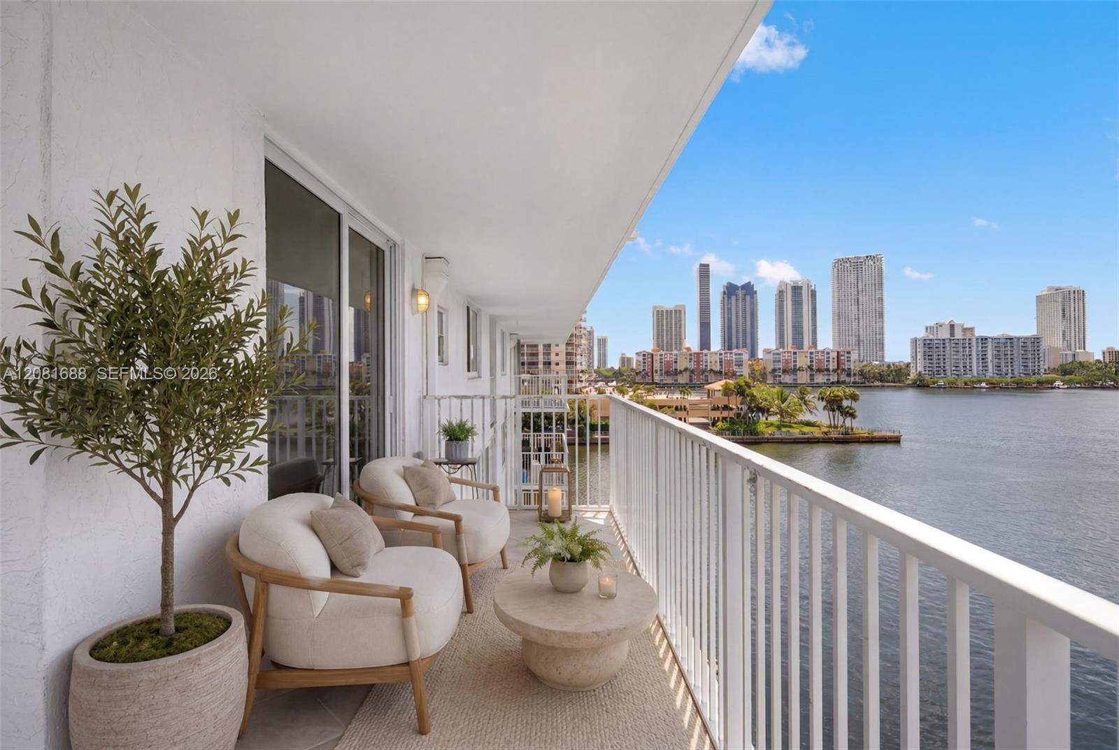 4000 NE 169th St # 607, North Miami Beach FL 33160 photo 2