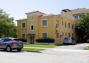 102 MENORES Avenue # 7, Coral Gables FL 33134