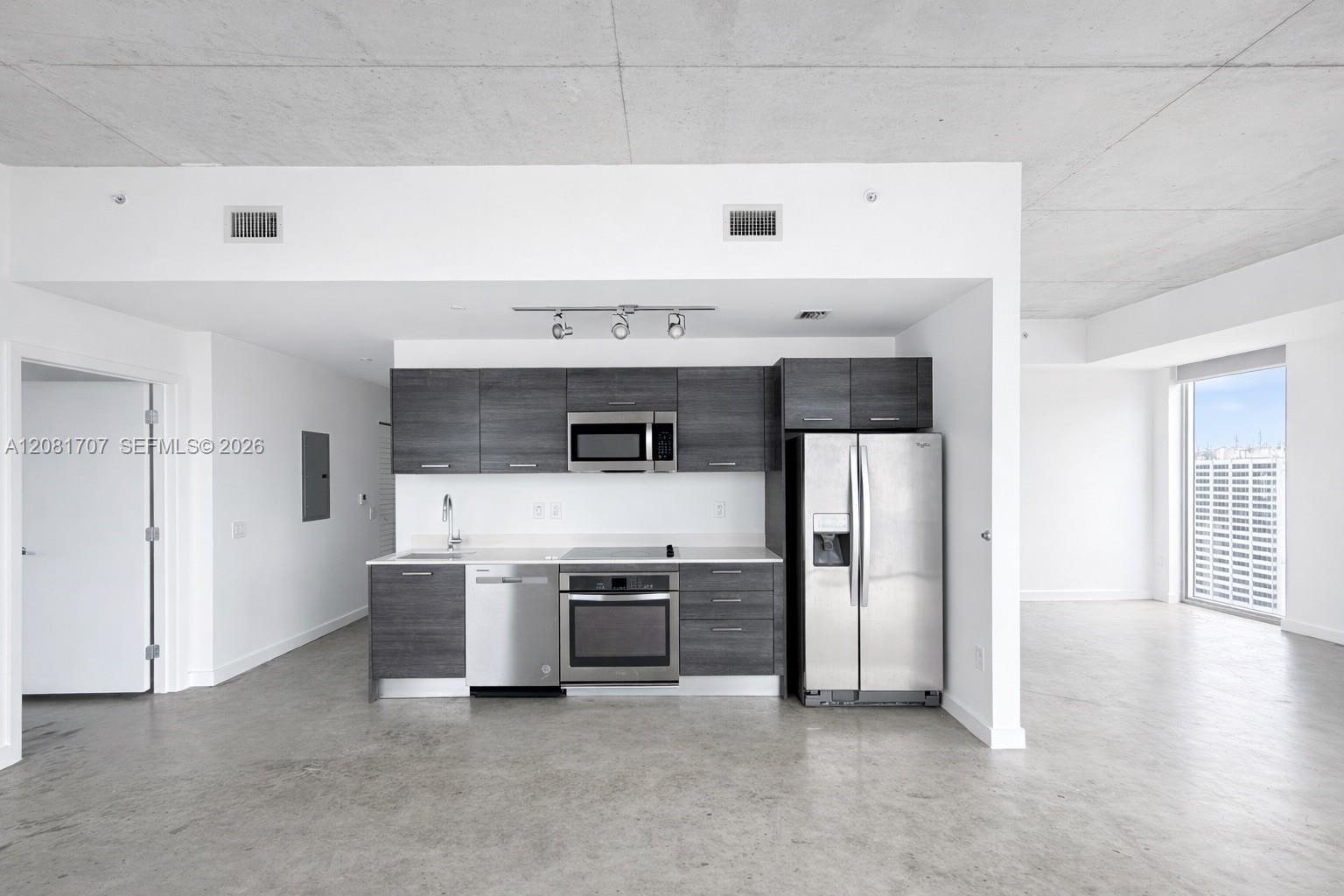 151 SE 1st St # 3001, Miami FL 33131 photo 4