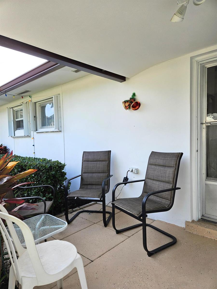 2920 CROSLEY Drive E # B, West Palm Beach FL 33415 photo 2