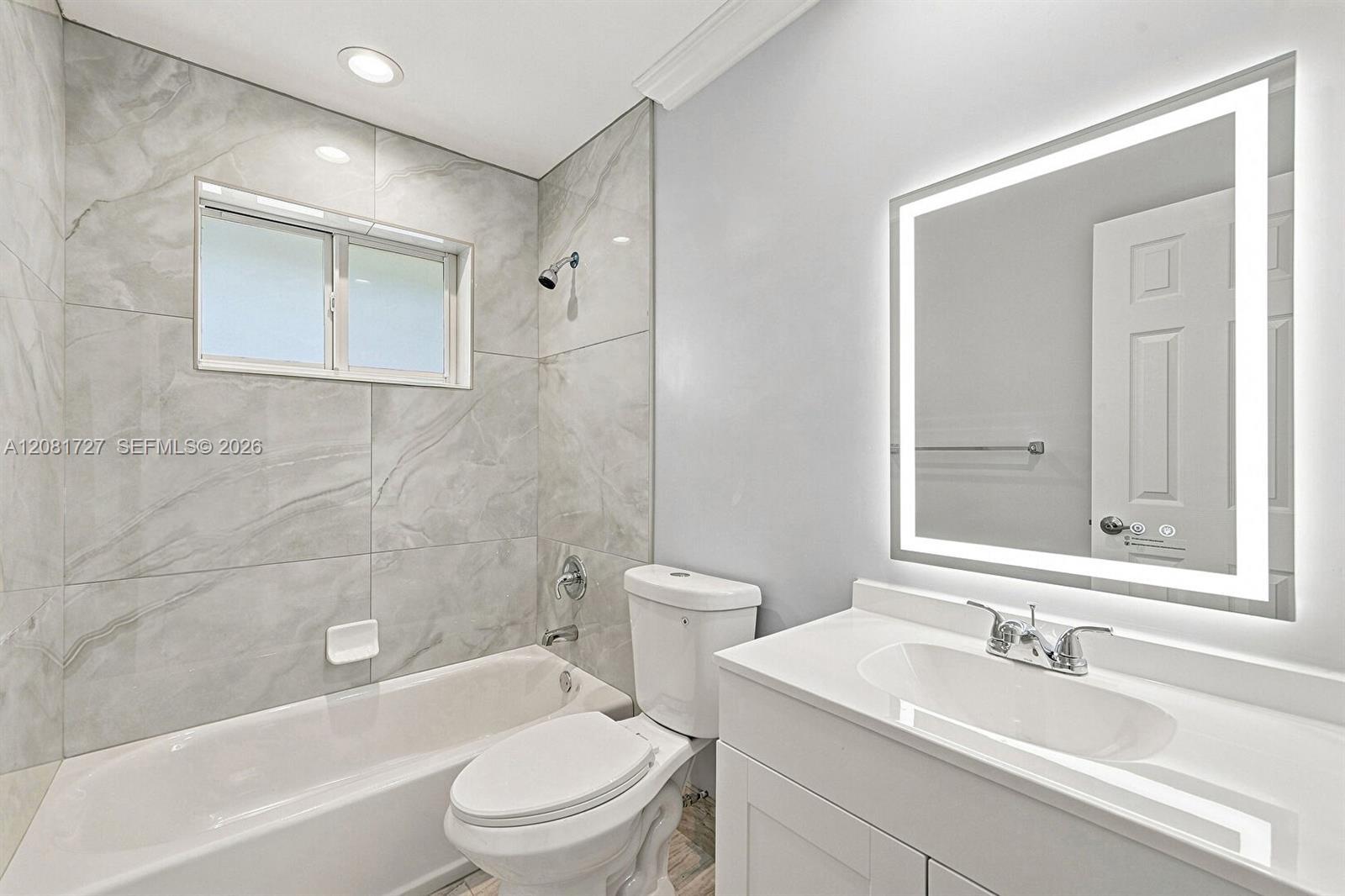 4716 NW 48th Ave, Tamarac FL 33319 photo 4