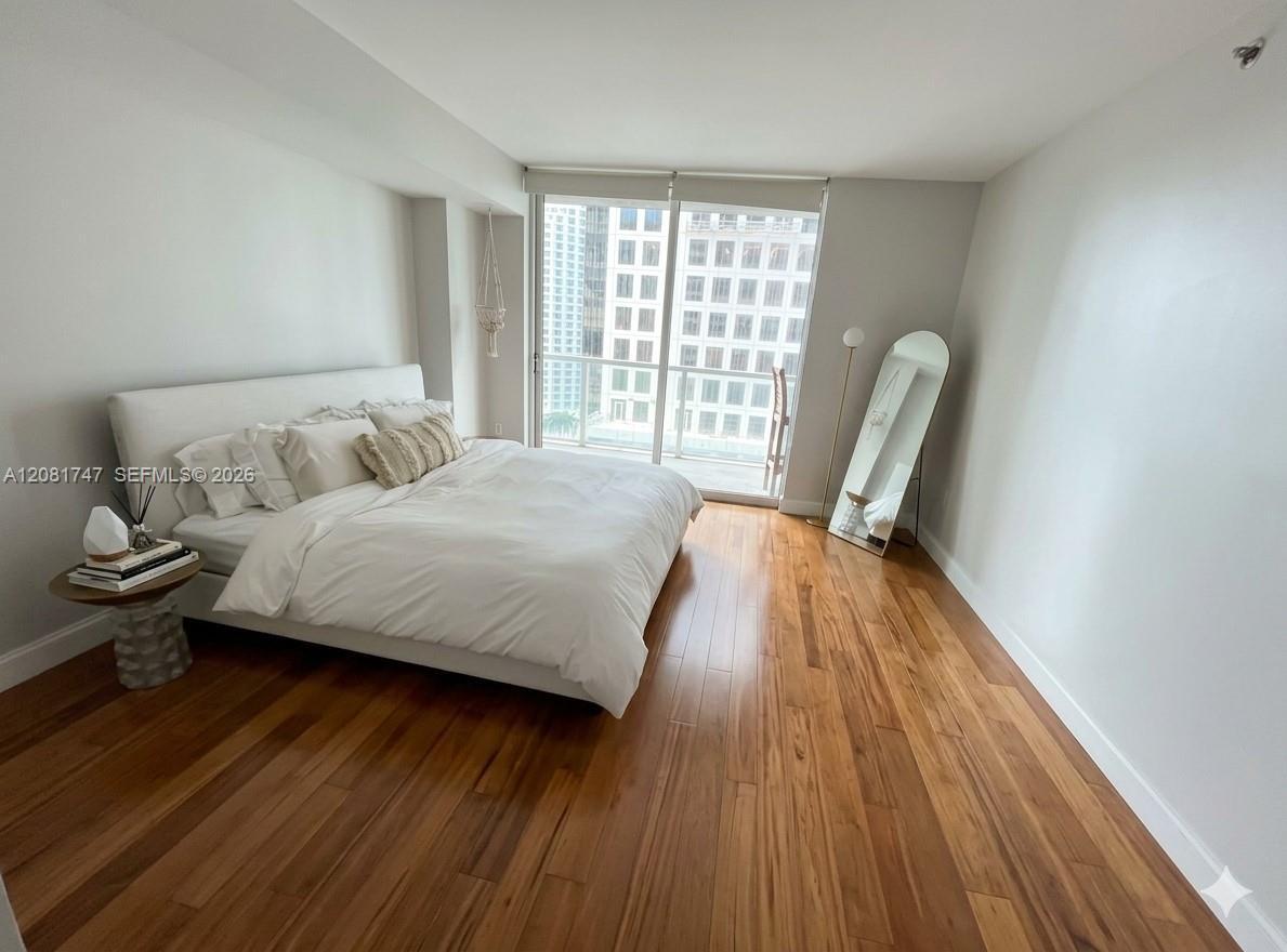 500 Brickell Ave # 2504, Miami FL 33131 photo 4
