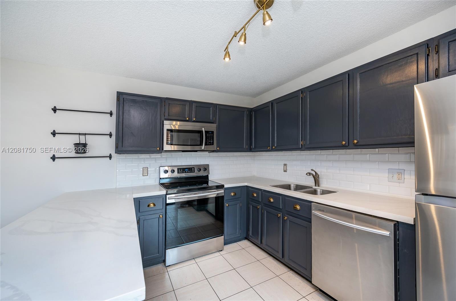 2536 Camelot Ct # 2536, Cooper City FL 33026 photo 5