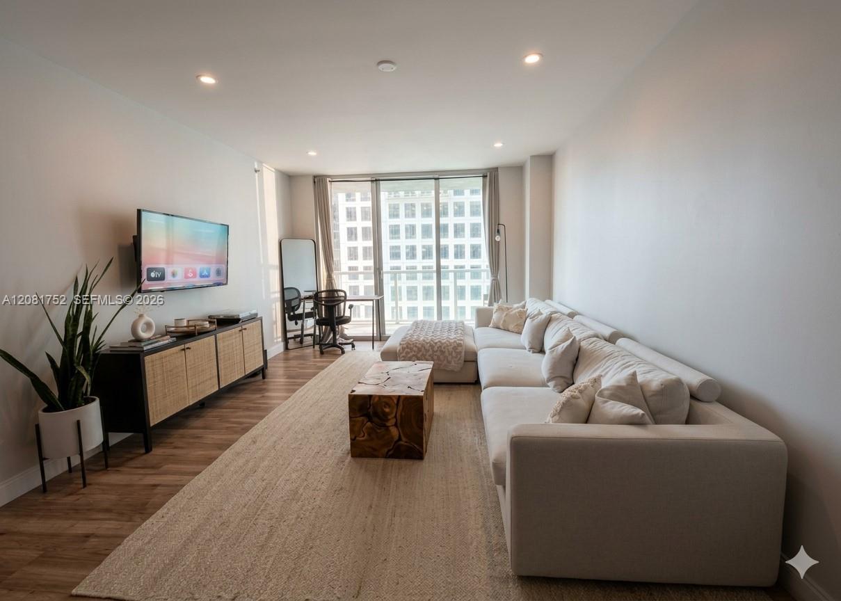 500 Brickell Ave # 1806, Miami FL 33131 photo 4