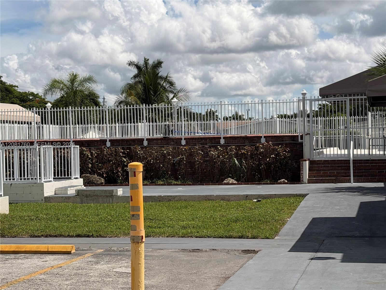 220 NE 12th Ave, Homestead FL 33030 photo 4