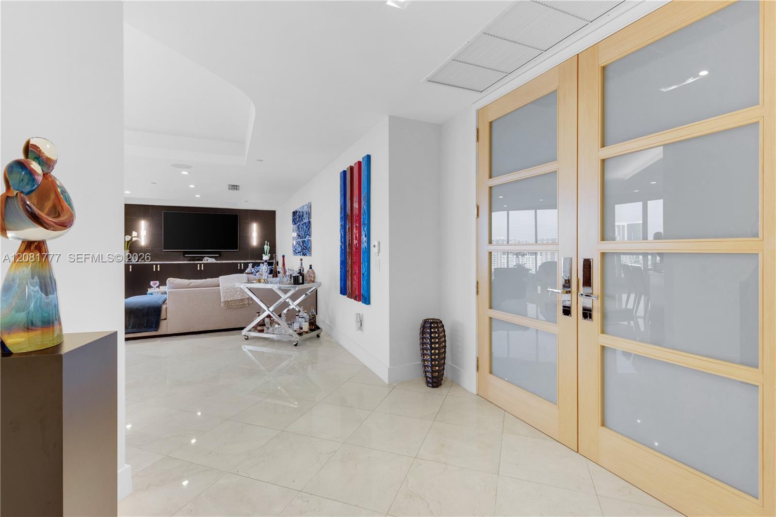 21200 NE Point Pl # 1404, Aventura FL 33180 photo 4