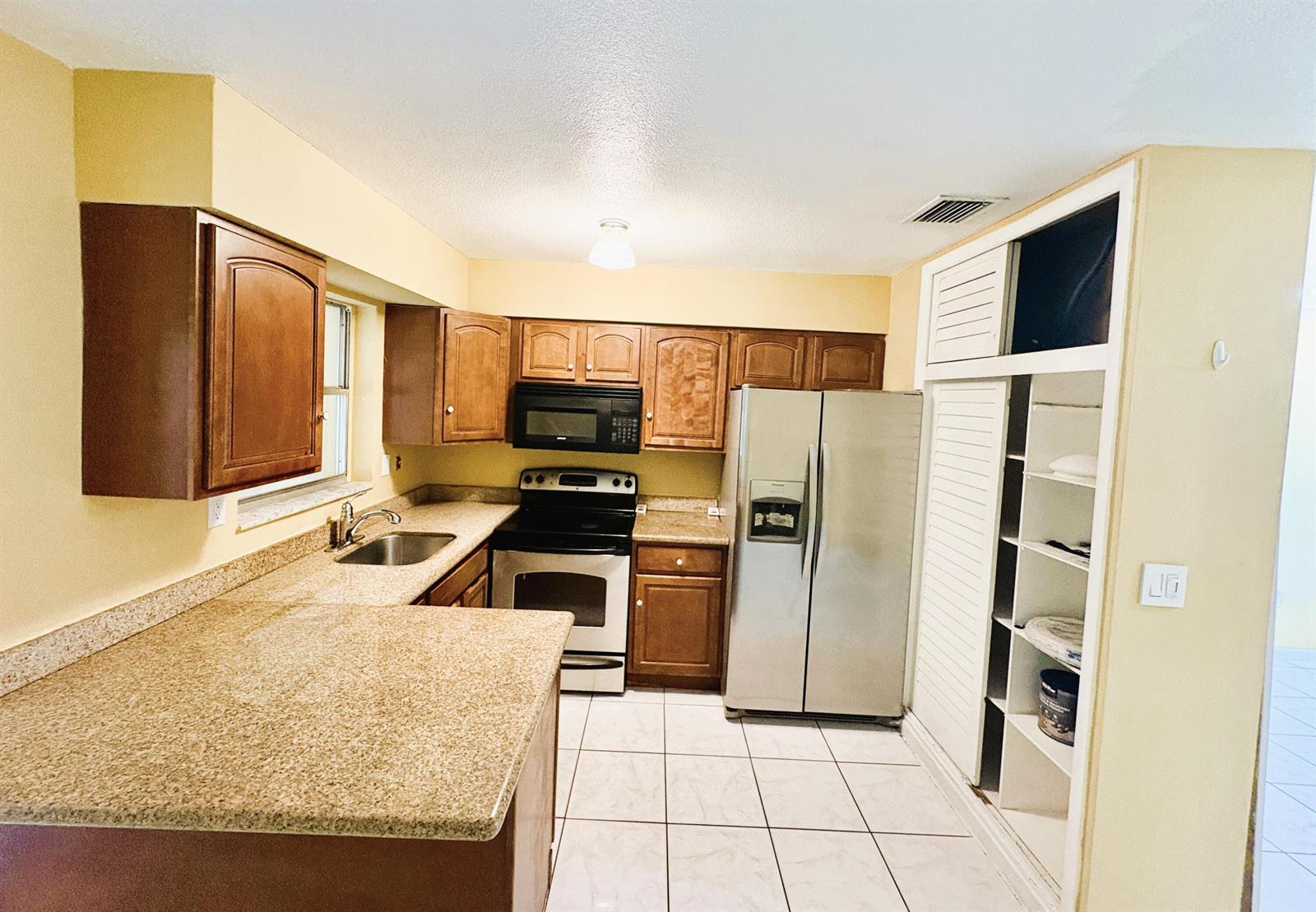 1685 NW 60TH Avenue # B, Sunrise FL 33313 photo 4
