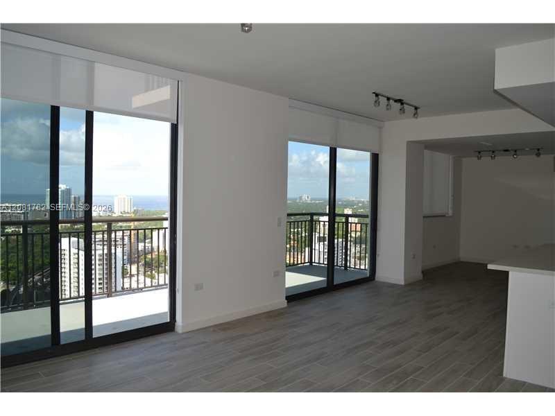 999 SW 1 AV # 2503, Miami FL 33130 photo 5