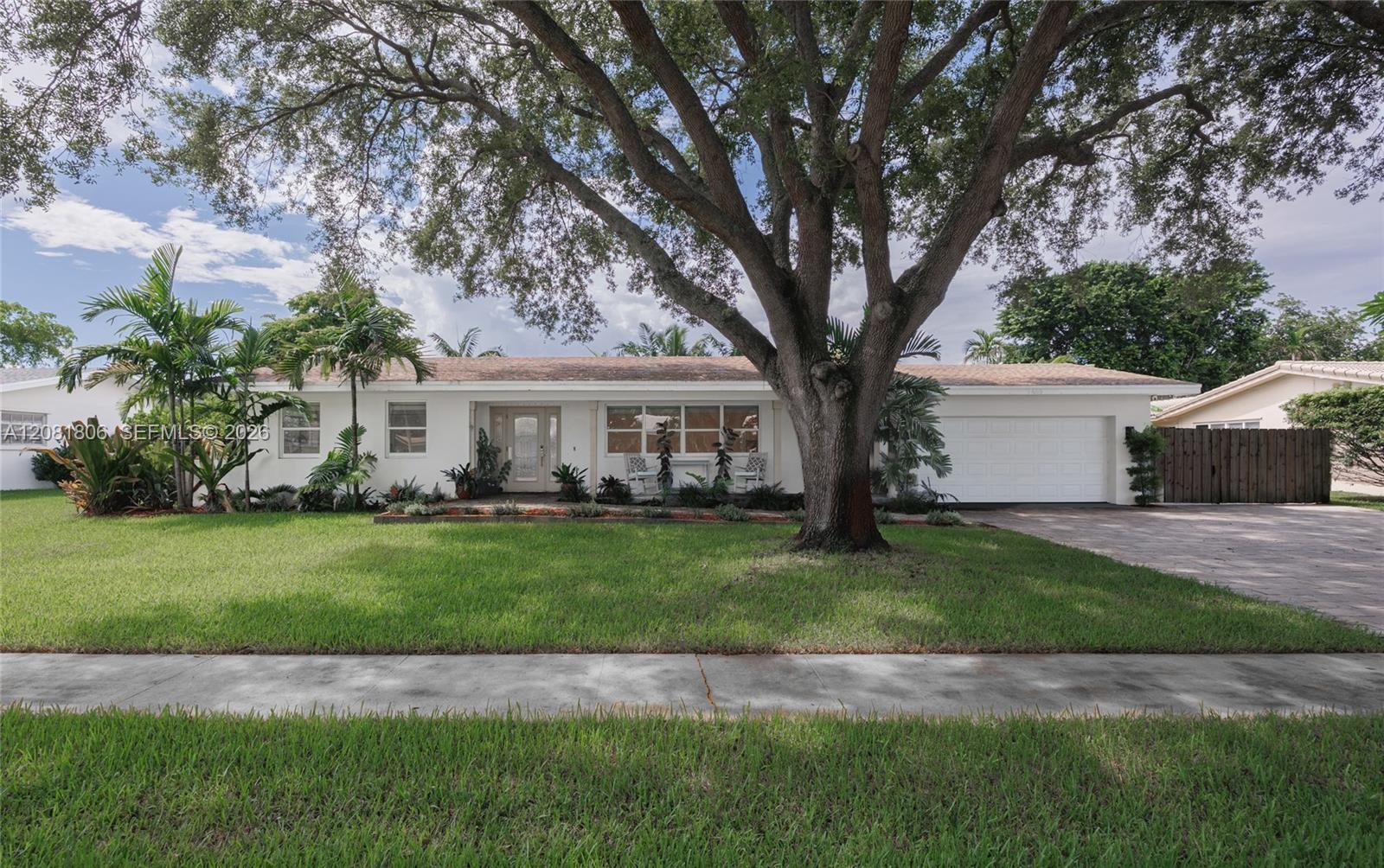 7460 NW 7th Ct, Plantation FL 33317