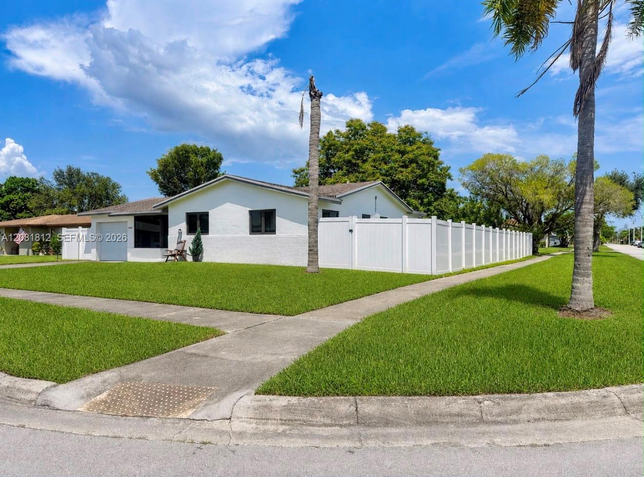 Margate, FL 33063 photo 2