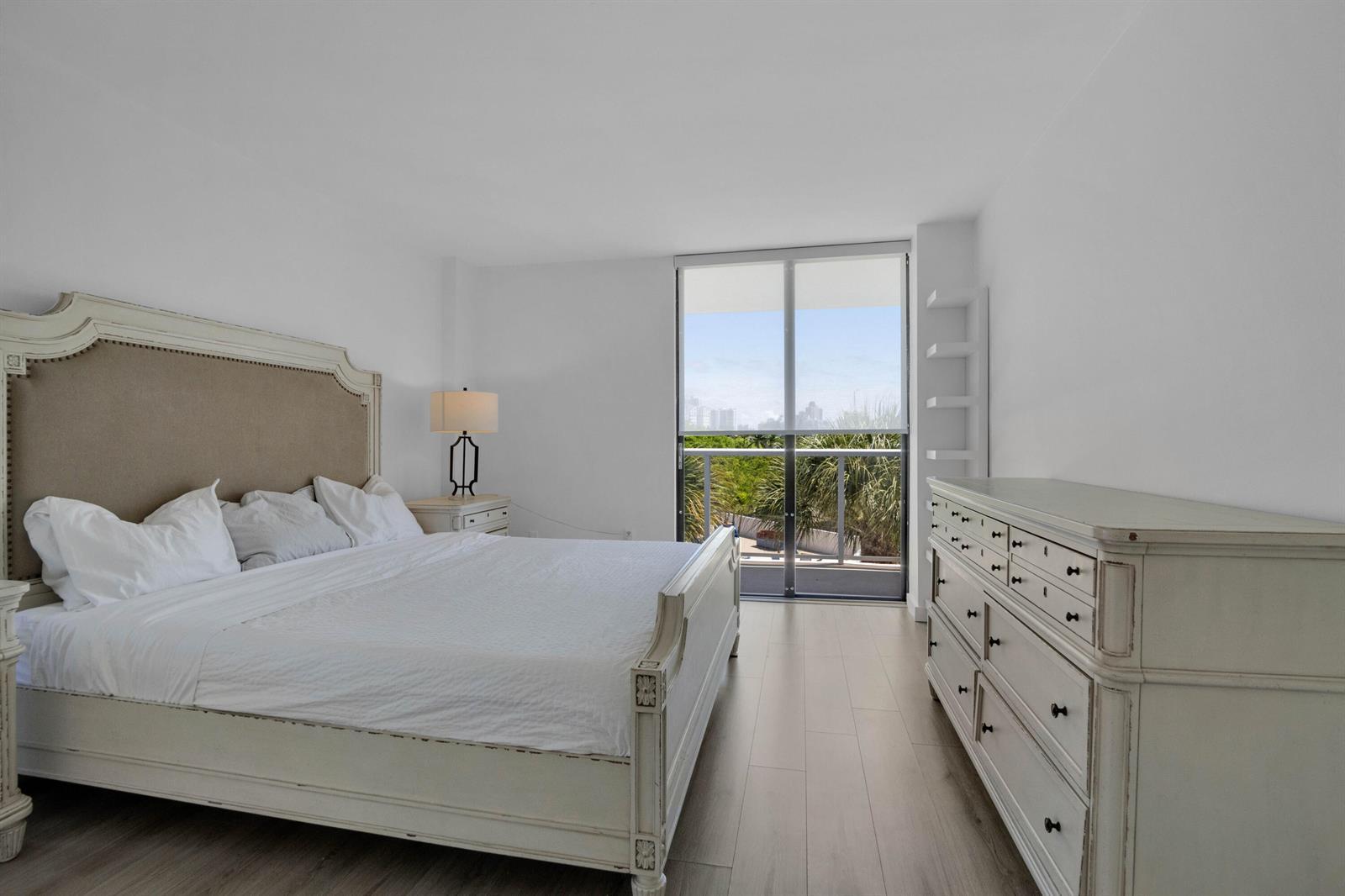 3701 N COUNTRY CLUB Drive # 404, Aventura FL 33180 photo 4