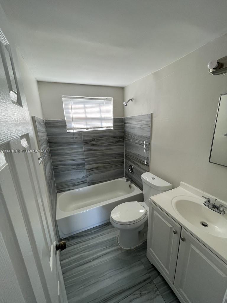 822 NW 7th Ave # 2, Hallandale Beach FL 33009 photo 4