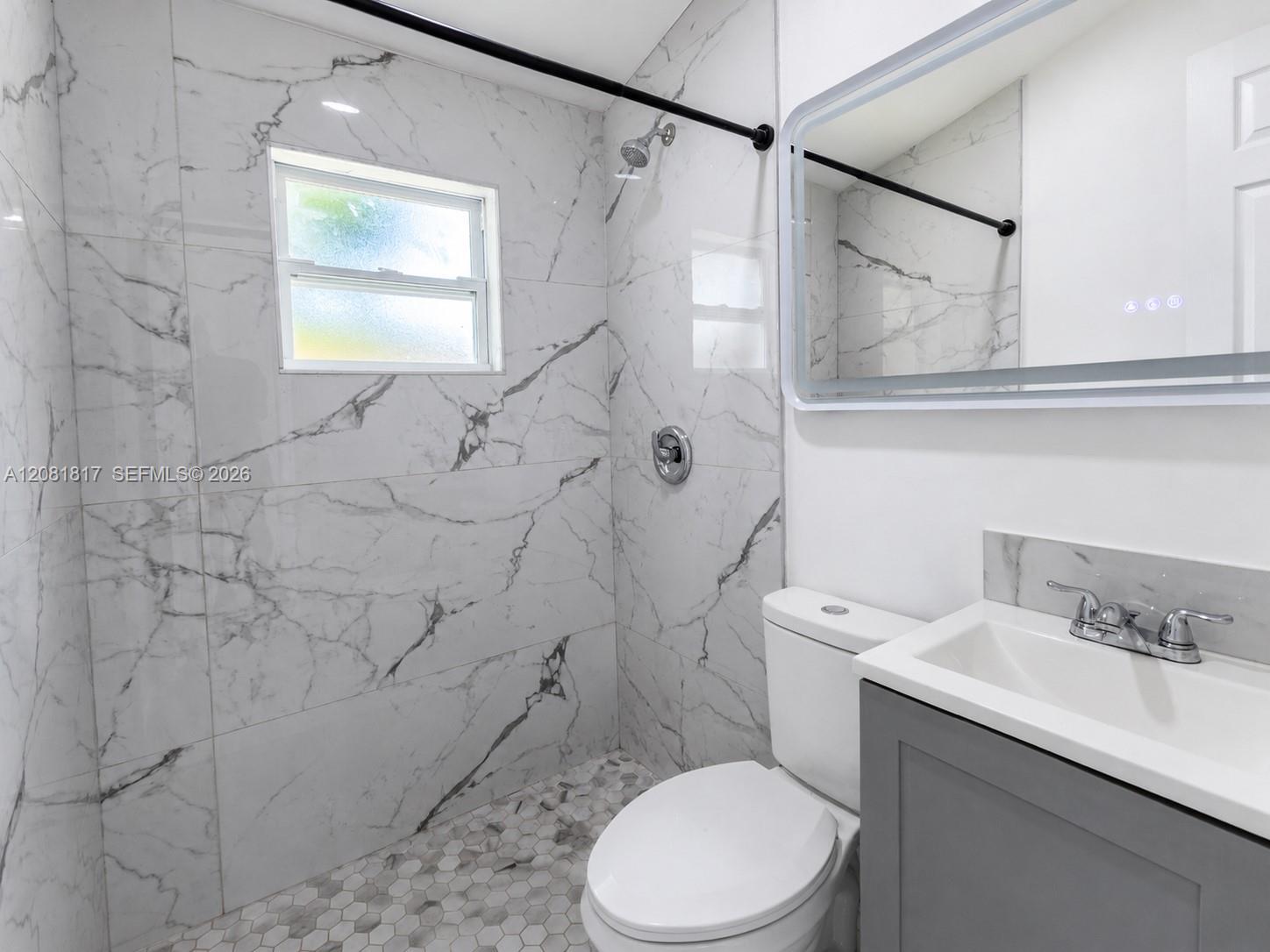 950 NE 164th St, North Miami Beach FL 33162 photo 5