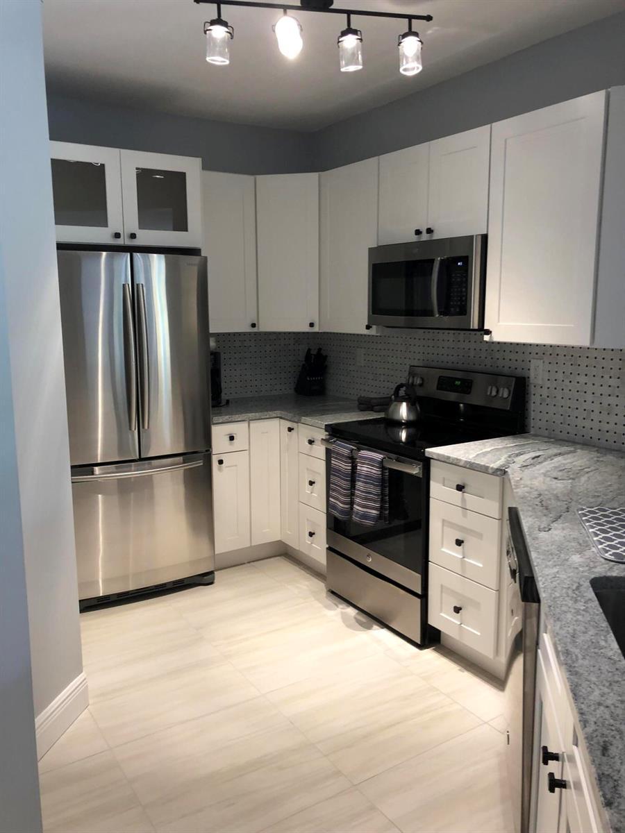 800 Uno Lago Drive, North Palm Beach FL 33408