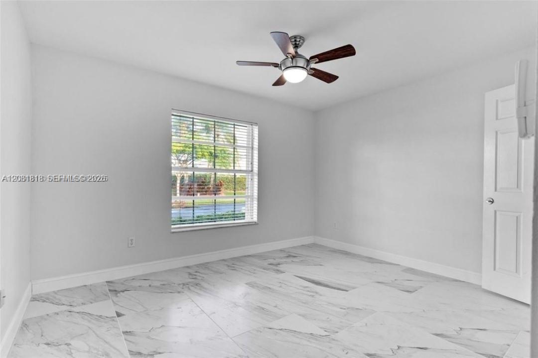 710 SE 22nd Ln, Homestead FL 33033 photo 5