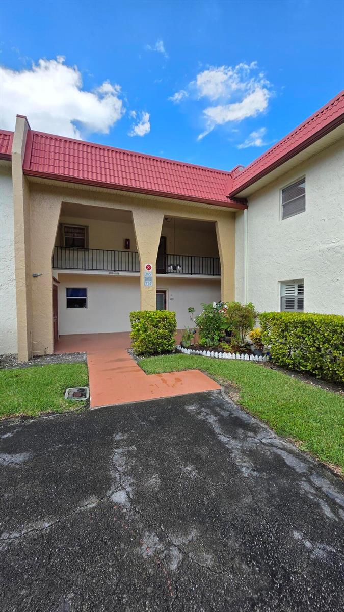 319 LAKE FRANCES Drive # 319, West Palm Beach FL 33411 photo 2