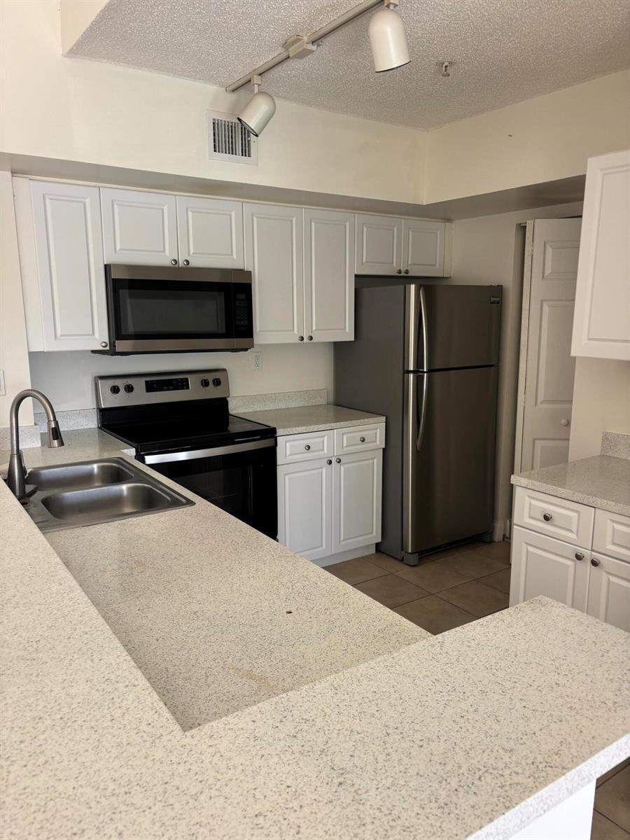 3870 LYONS Road # 305, Coconut Creek FL 33073