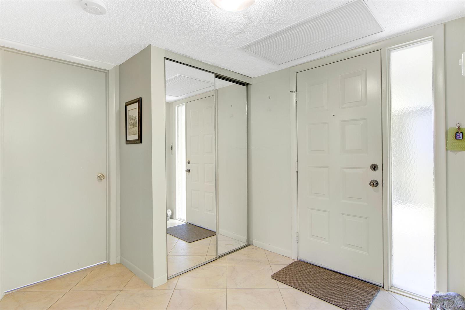 4480 Carambola Circle S, Coconut Creek FL 33066 photo 2