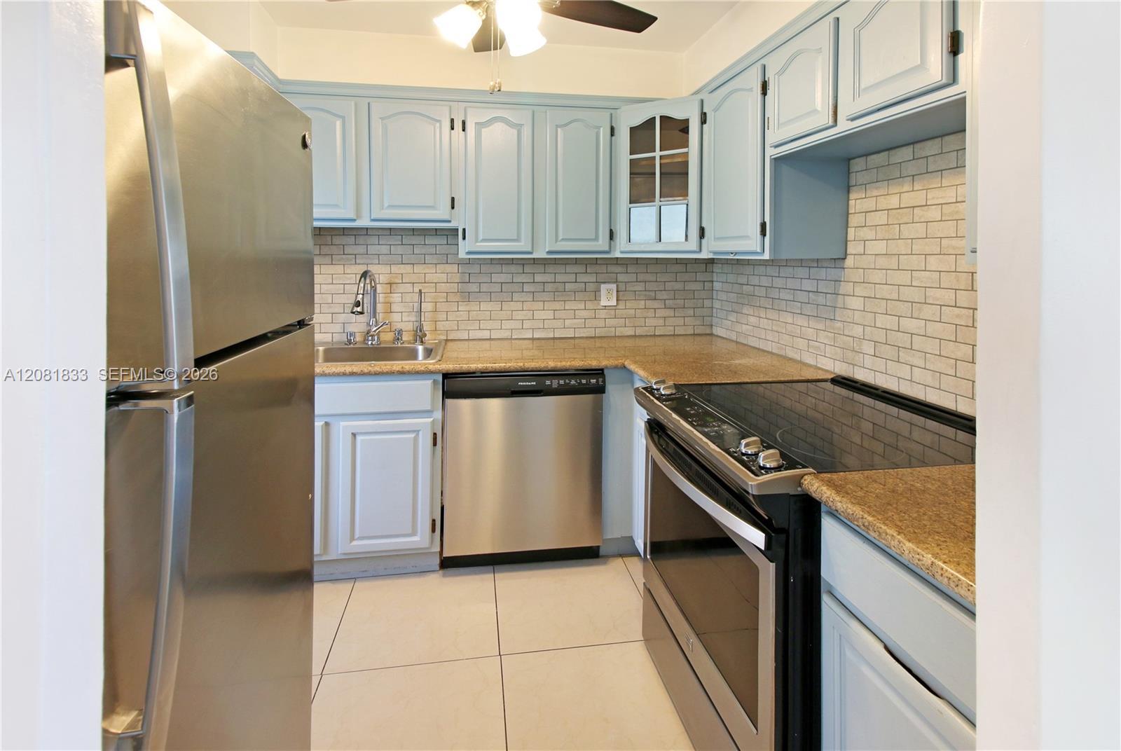 220 Kings Point Dr # 304, Sunny Isles Beach FL 33160 photo 3