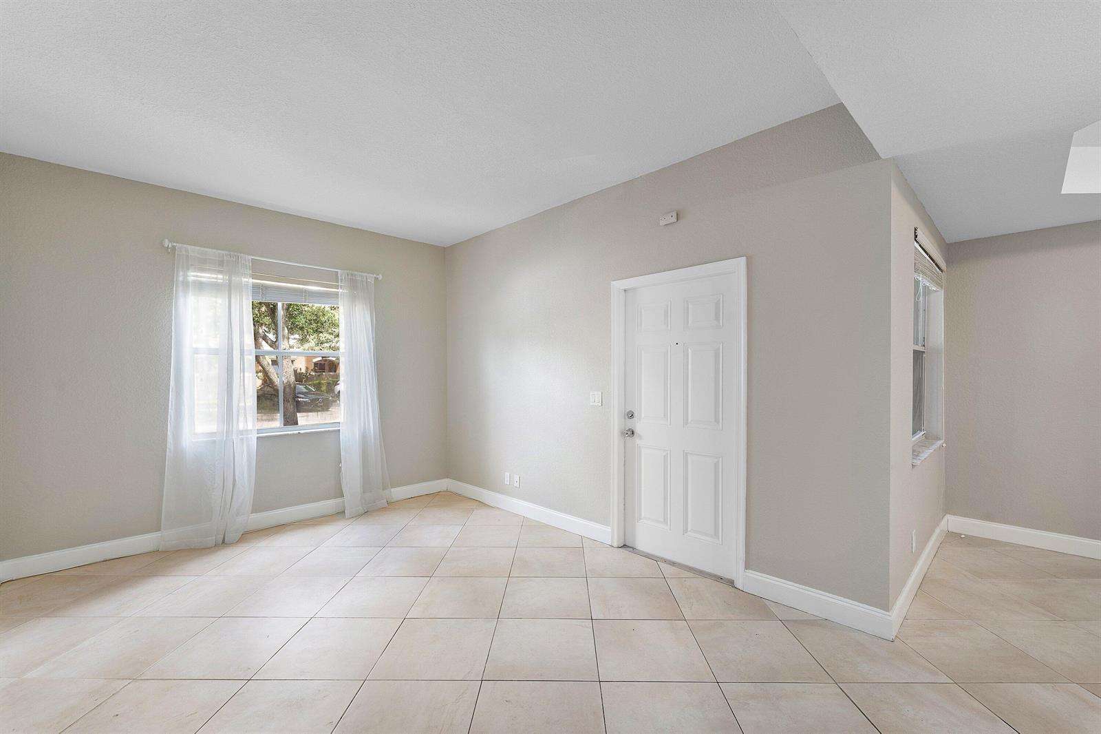 2896 Hidden Hills Road # 1002, West Palm Beach FL 33411 photo 4