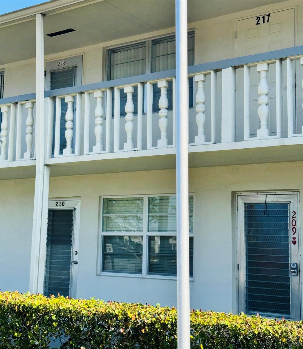 218 Kent M # M, West Palm Beach FL 33417 photo 3