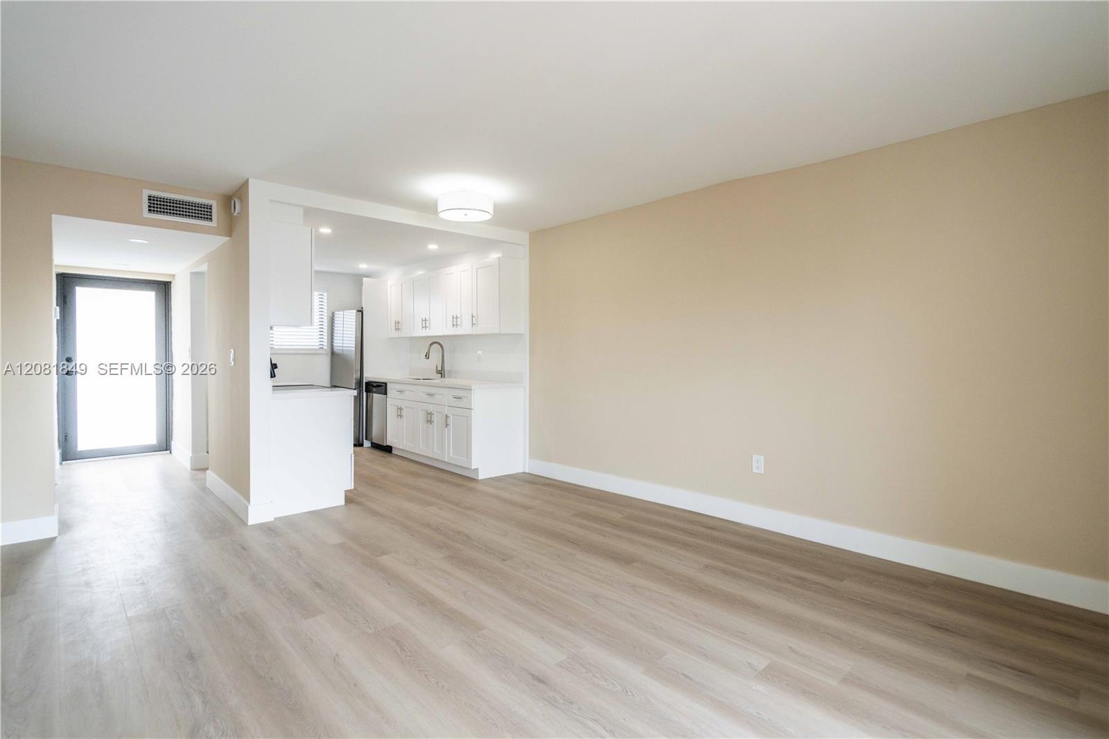 6960 Rue Vendome # 402, Miami Beach FL 33141 photo 4