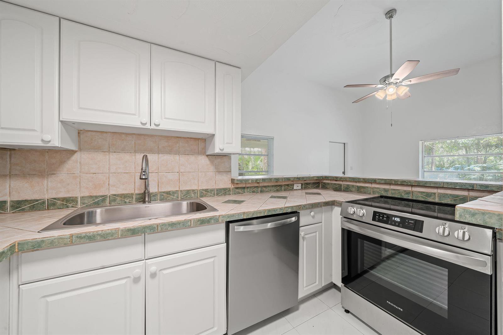2585 W G Road, FL 33470 photo 5
