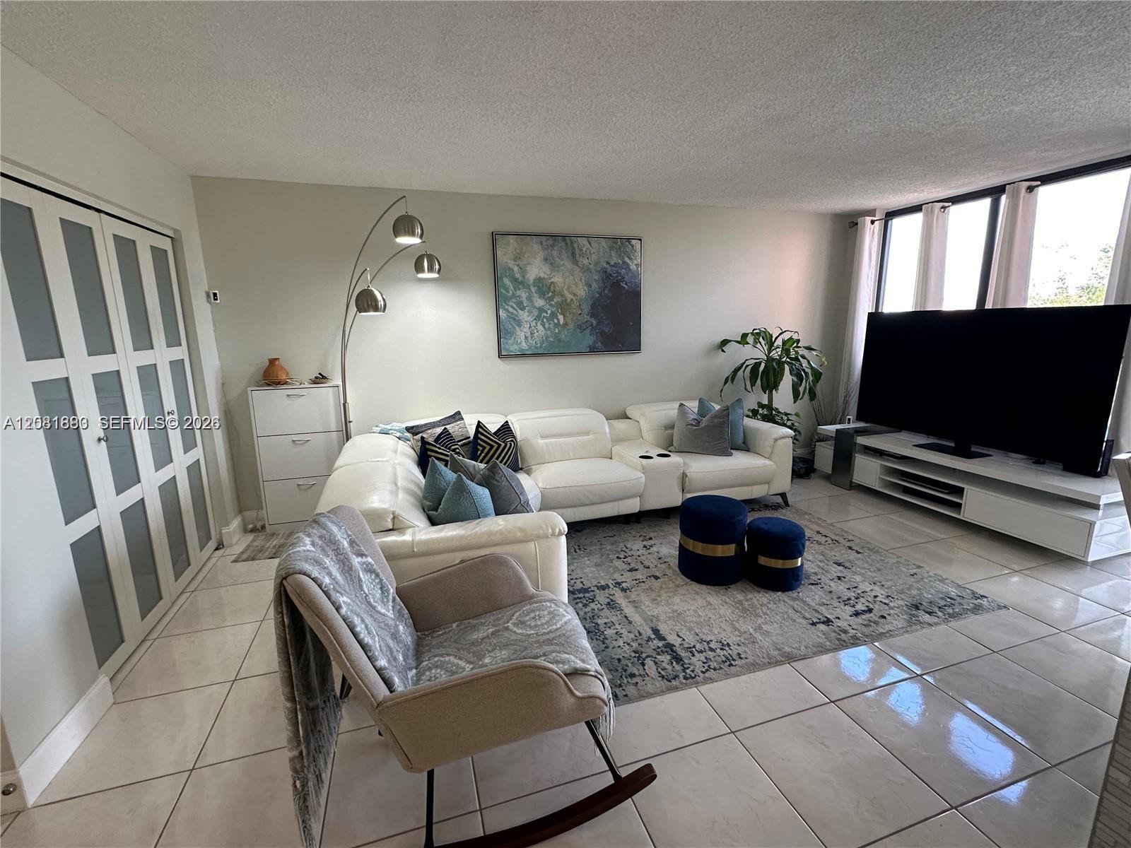 9410 W Flagler St # 410, Miami FL 33174 photo 3