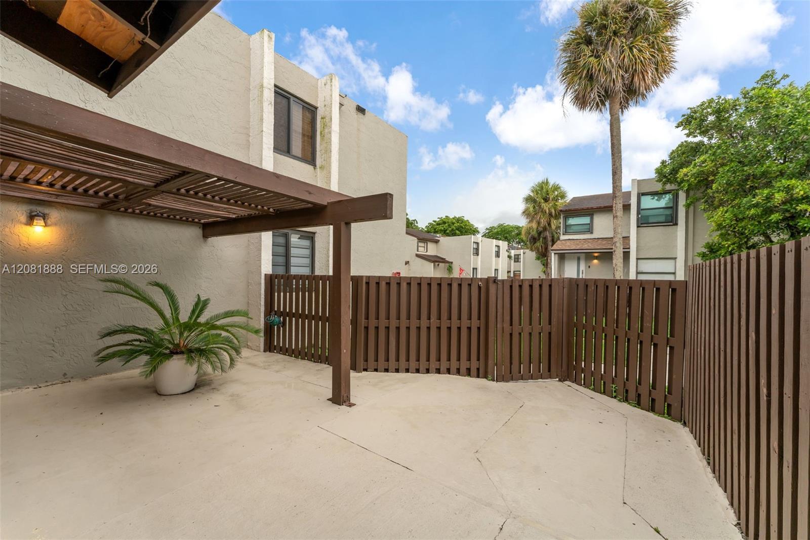 10020 NW 9th St Cir # 103, Miami FL 33172 photo 4