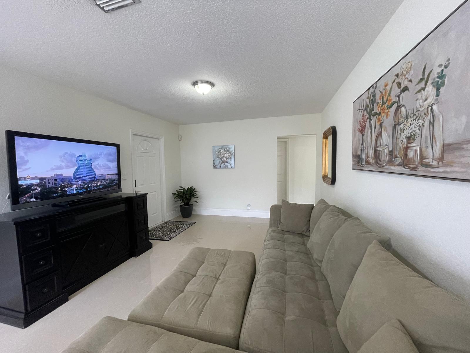 6456 Custer Street, Hollywood FL 33024 photo 5
