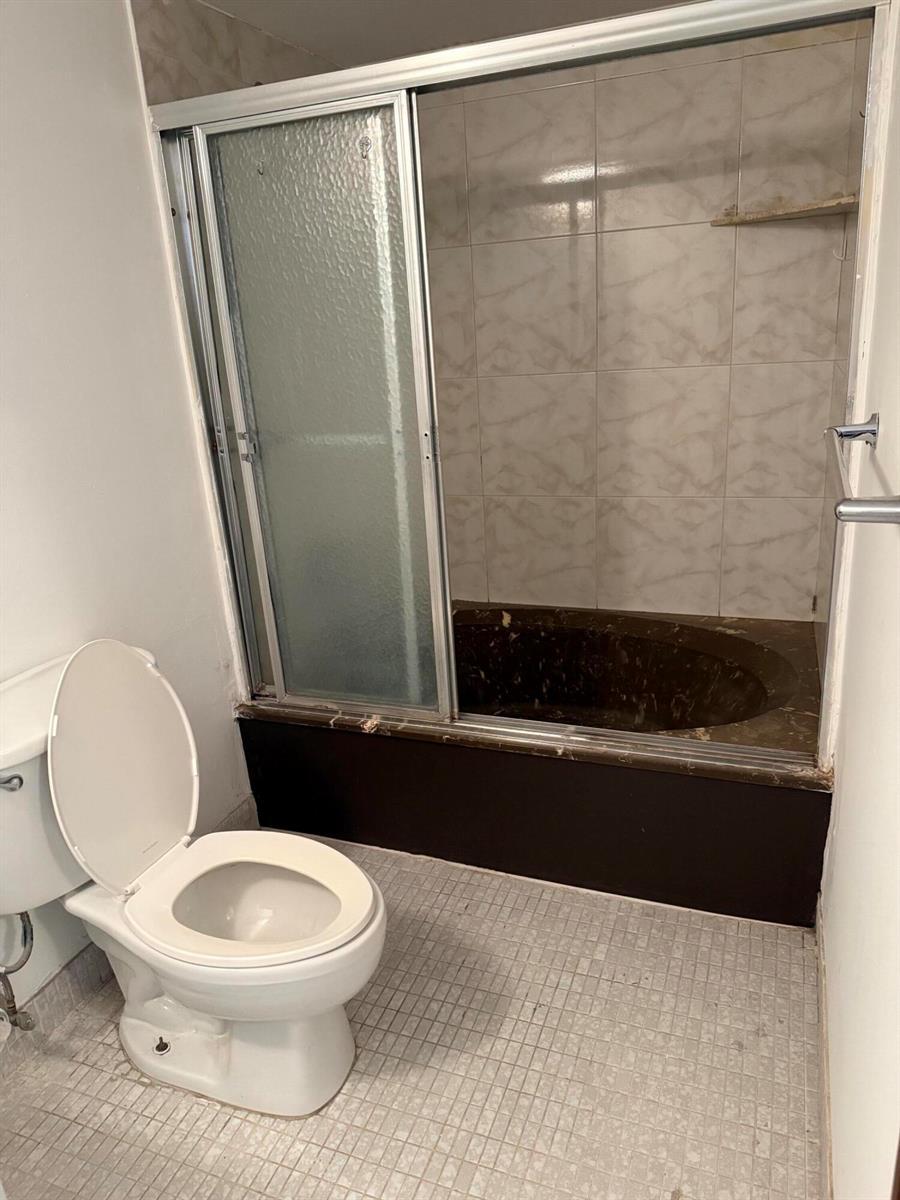 1000 PARKVIEW Drive # 424, Hallandale Beach FL 33009 photo 5