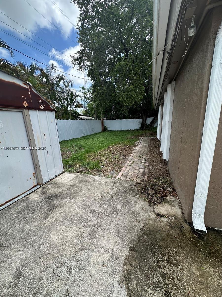 4041 SW 50th St, Dania Beach FL 33314 photo 3