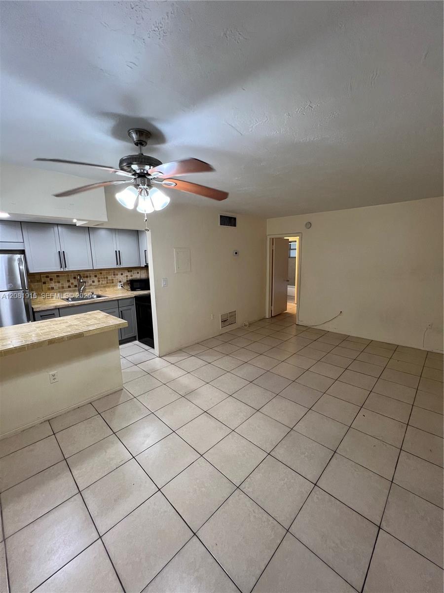 1515 NE 125th Ter # 407, North Miami FL 33161 photo 2