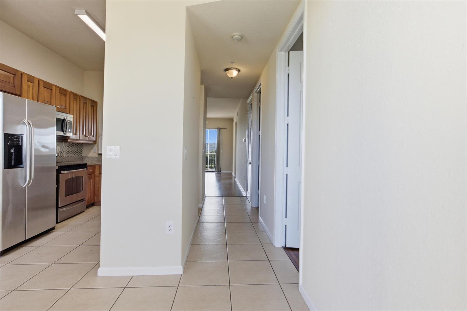 3500 OAKS CLUBHOUSE Drive # 510, Pompano Beach FL 33069 photo 4