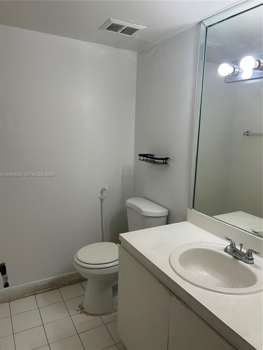 18111 NW 68th Ave # F106, Hialeah FL 33015 photo 4