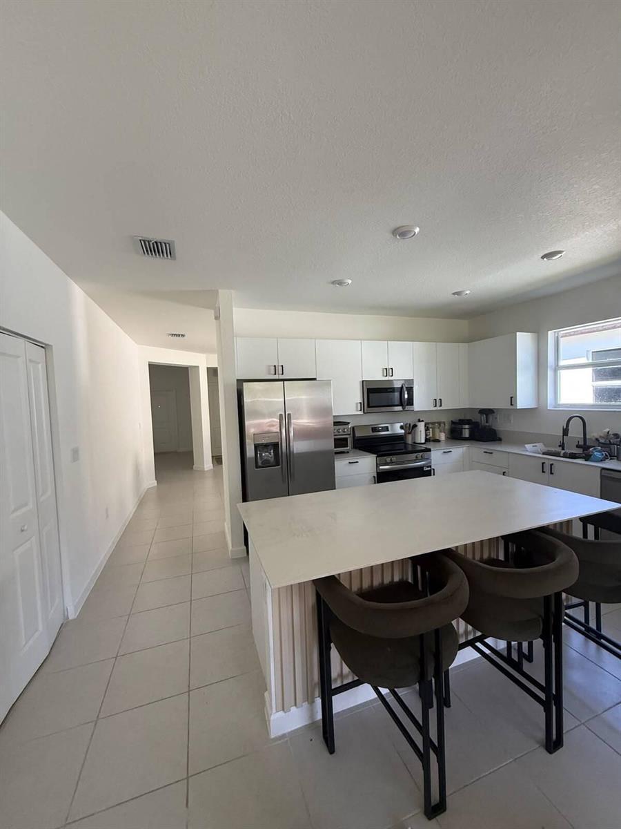 2402 SE 30th Street, Homestead FL 33033 photo 5