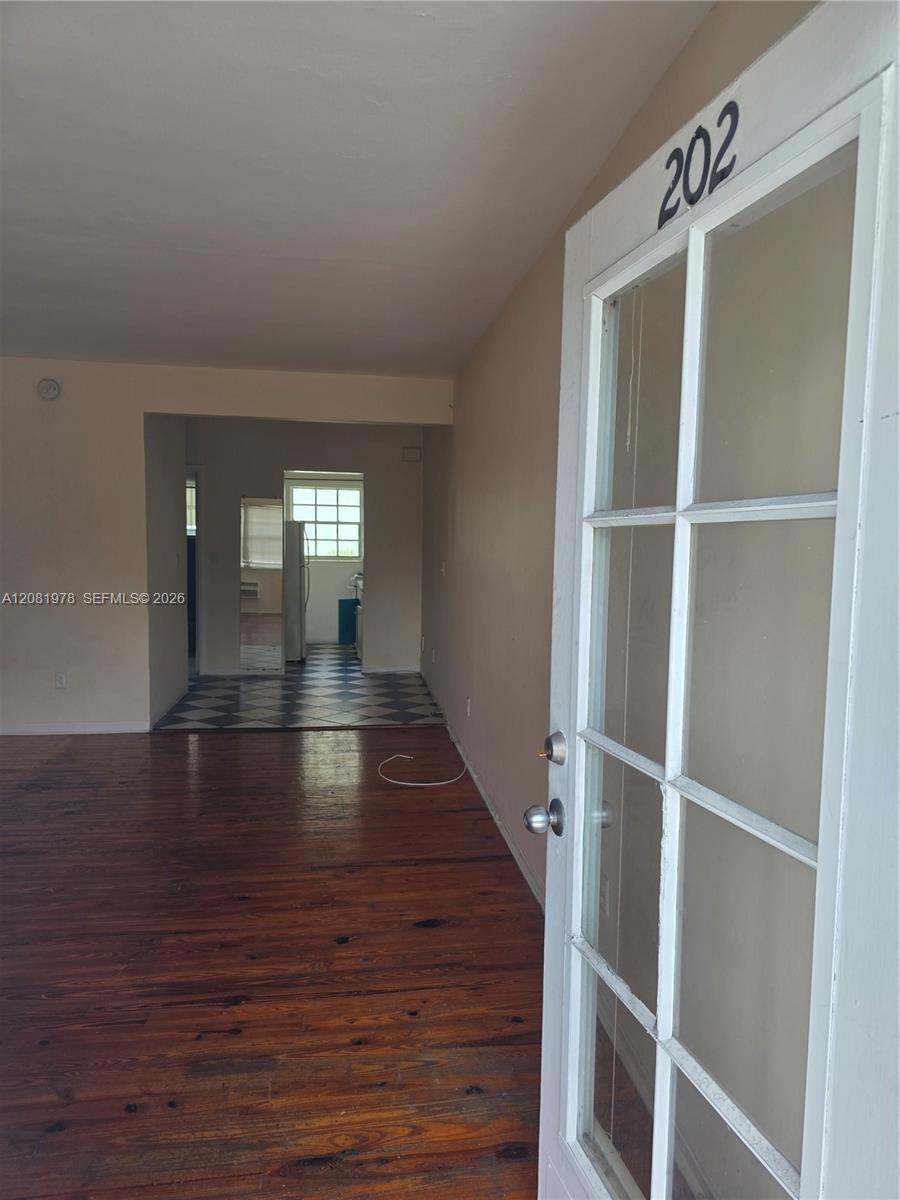 635 8th St # 202, Miami Beach FL 33139 photo 2