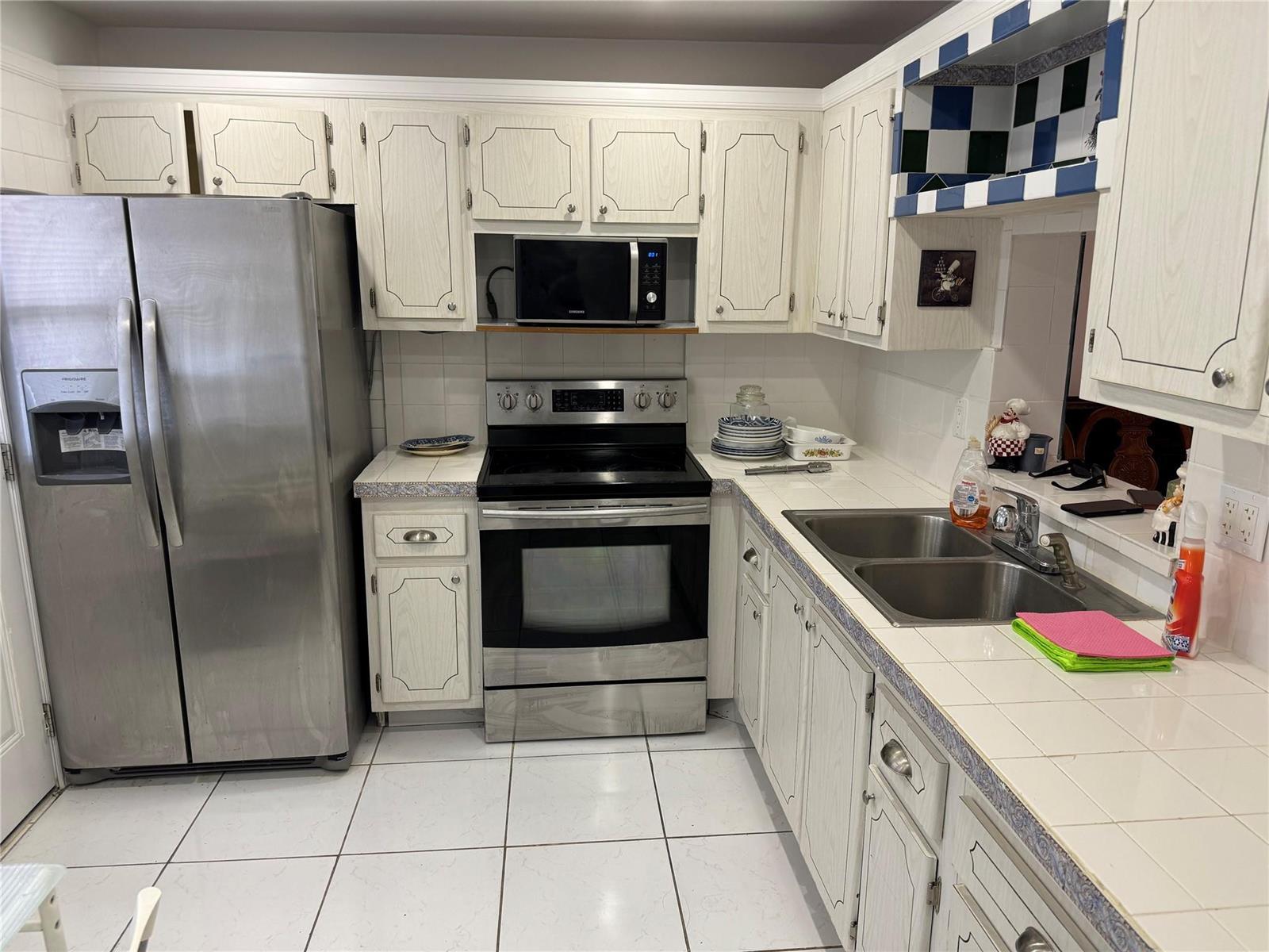 301 NE 14TH Avenue # 708, Hallandale Beach FL 33009 photo 4