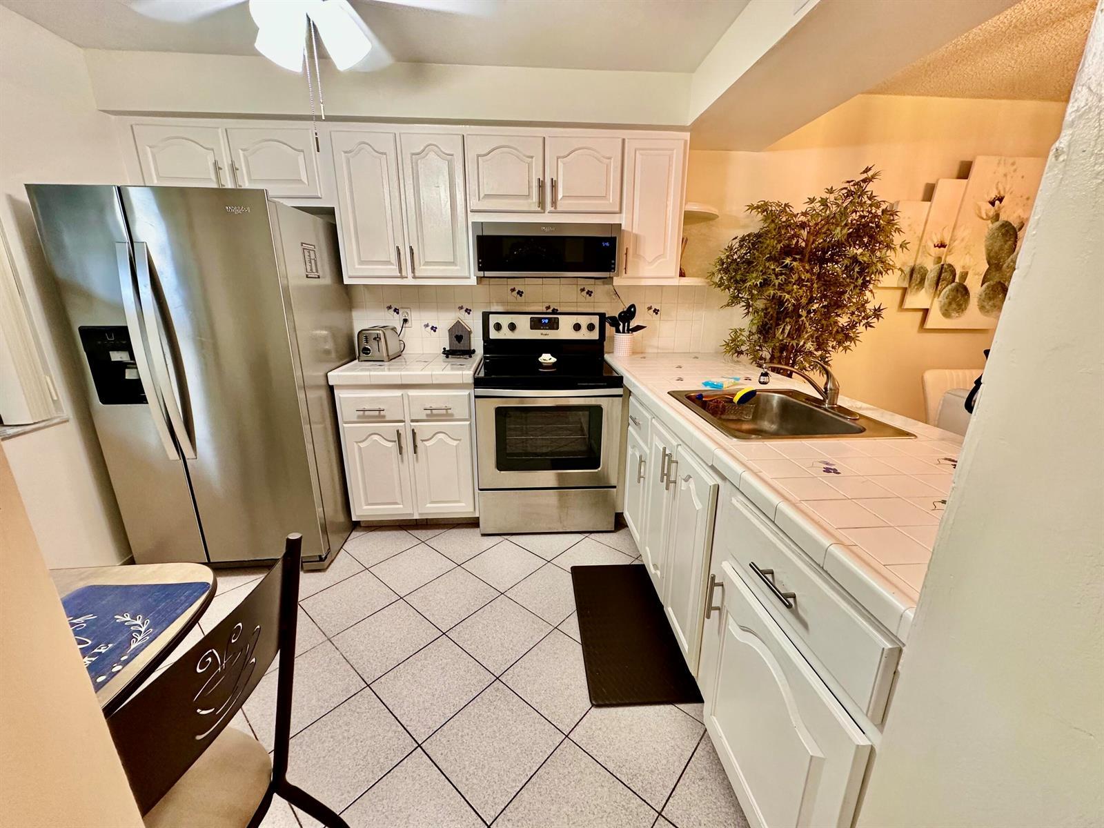 4502 Martinique Way # B1, Coconut Creek FL 33066 photo 3