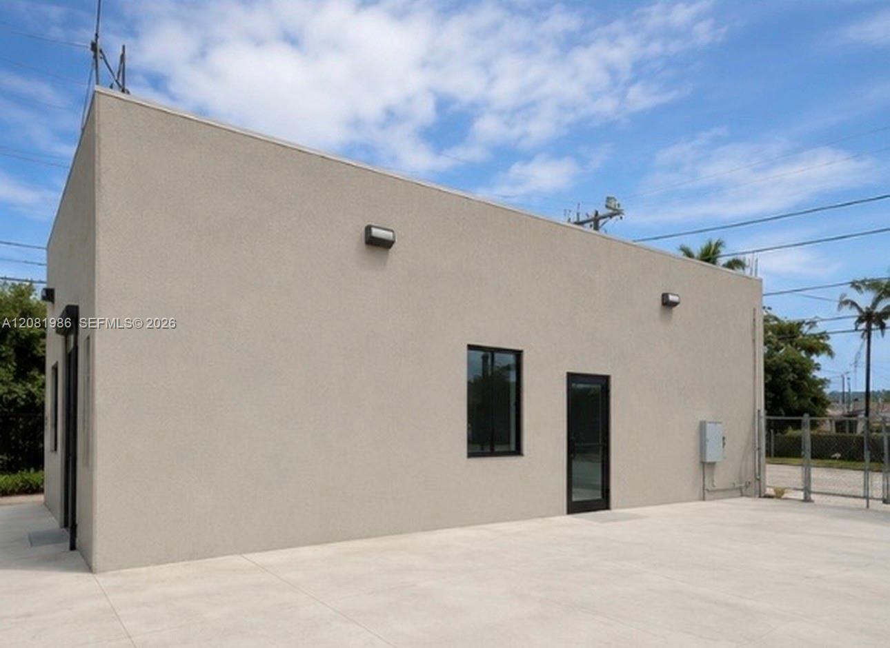 600 SW 17th Ave, Miami FL 33135 photo 2