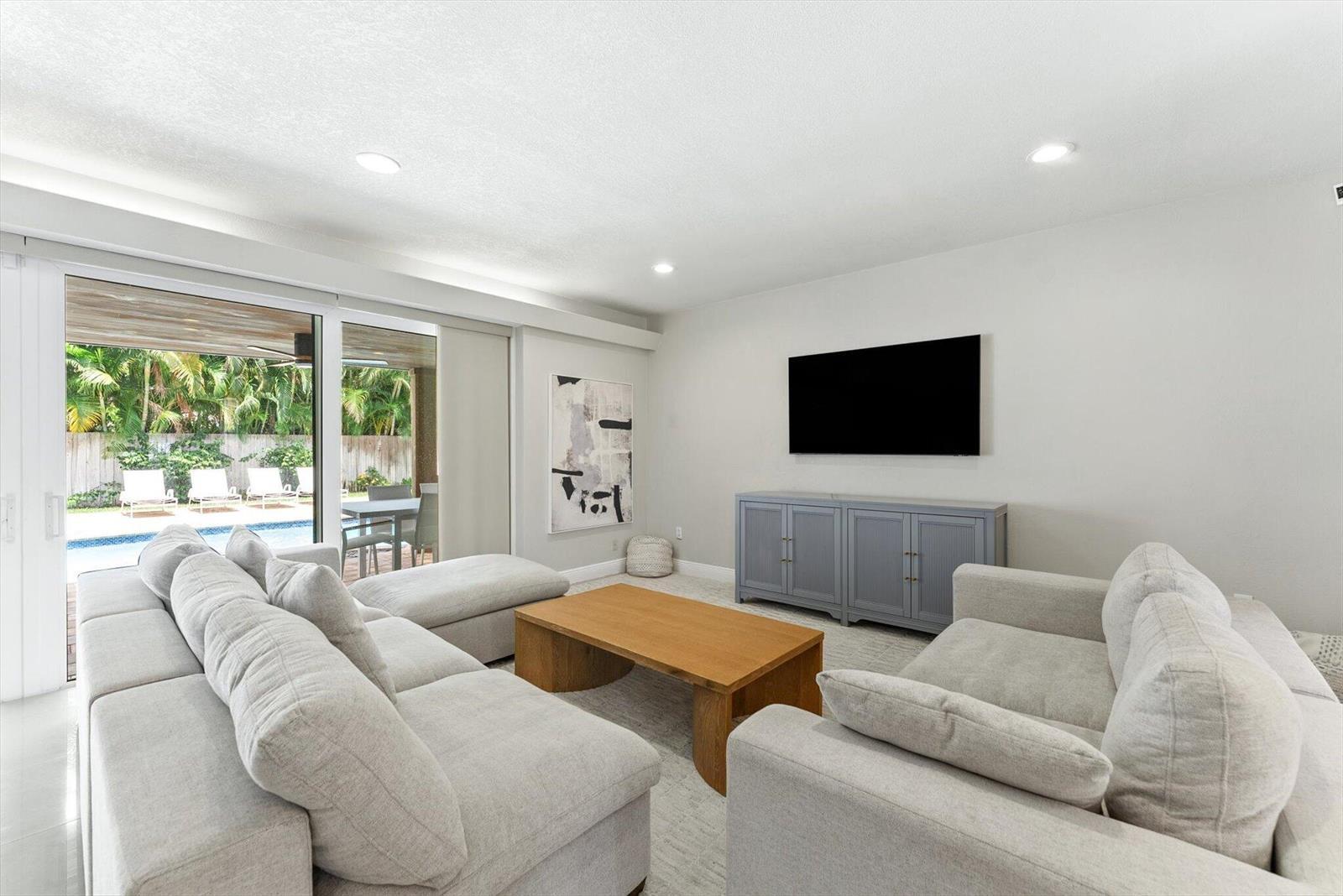 1051 NW 3rd Street, Boca Raton FL 33486 photo 4