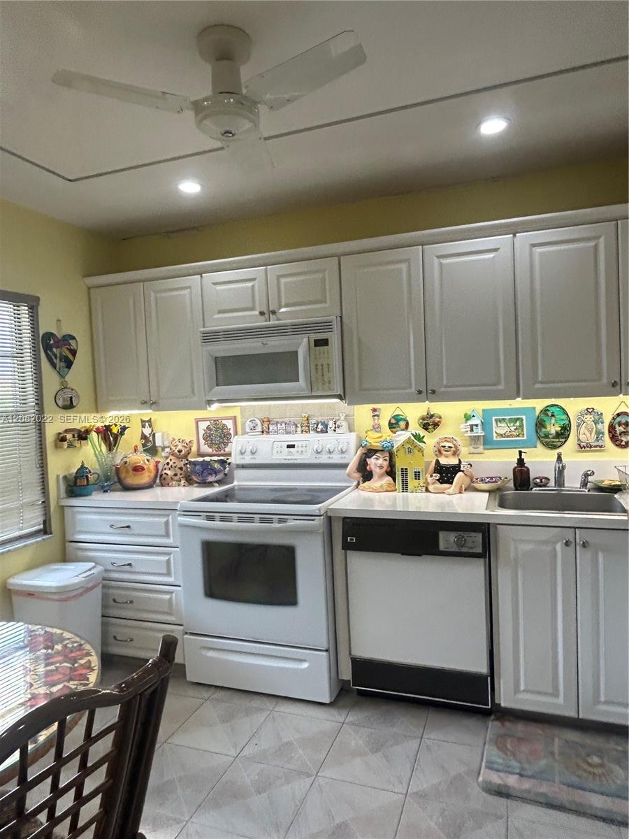9205 Pecky Cypress Ln # 8F, Boca Raton FL 33428 photo 3
